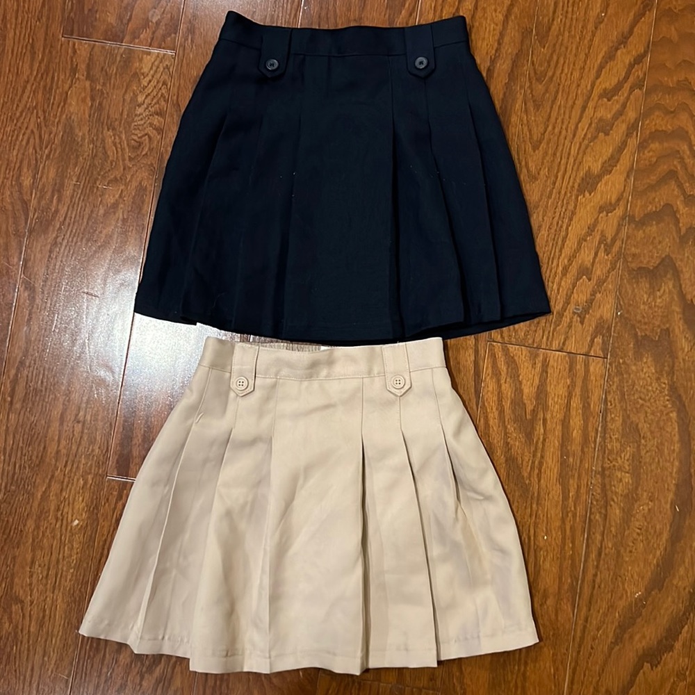 Uniform skirt. Arizona Jeans Size 6X. Navy and Khaki